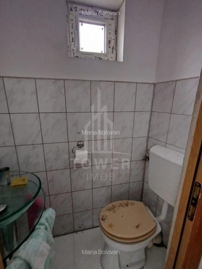Casa de vanzare cu spatiu comercial la parter - 5
