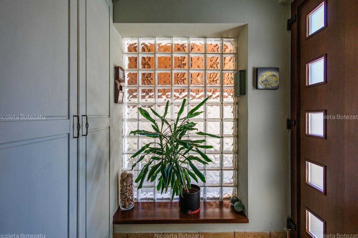 Locuiește lângă pădure, dar cu toate facilitățile la îndemână - 14