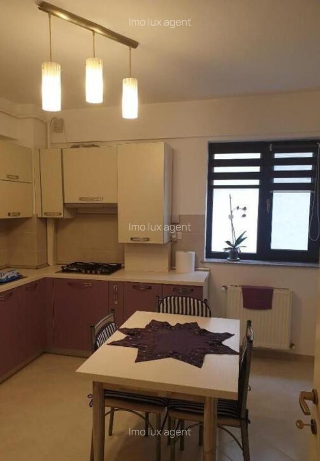 2 camere zona Titan - 3