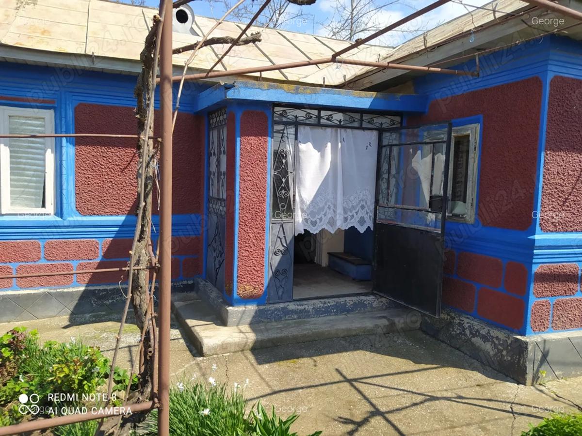 Vand casa batraneasca locuibila - 2