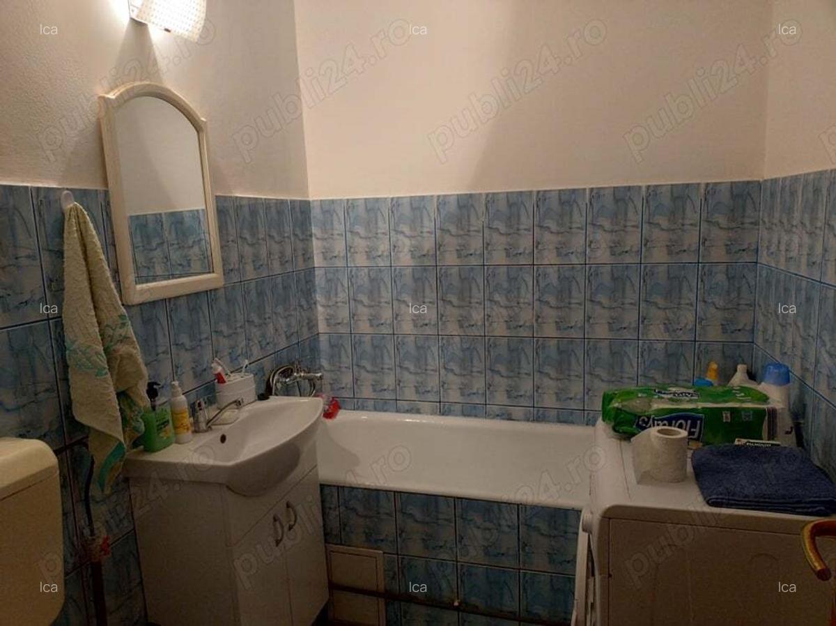 Proprietar vand apartament 3 camere parter Caransebe? - 5