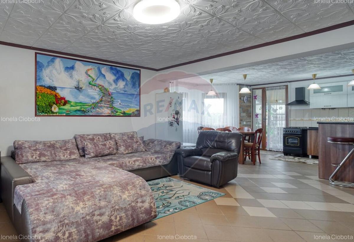 Casa/Vila de vanzare 322 mp , Colonia Bod - 5