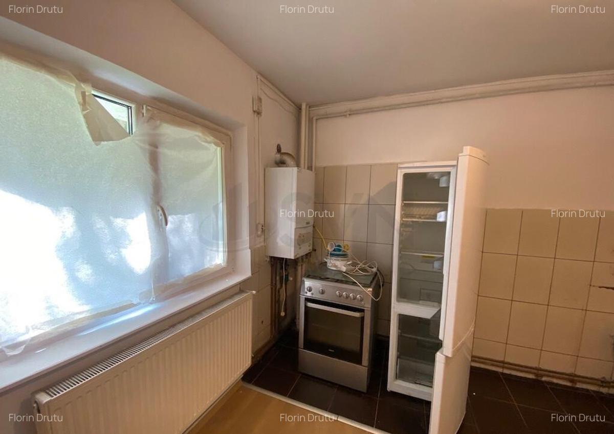 Apartament spatios - centrala proprie - 8