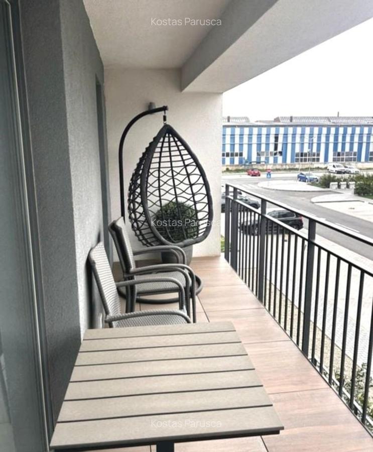 Apartament cu 2 camere decomandat în Tractorul - 6