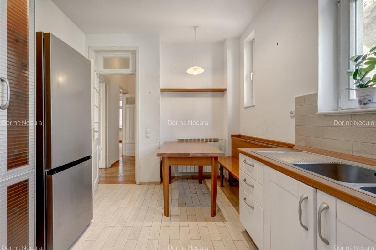 Vila cu arhitectura distincta, 7 camere, renovata, intr-o locatie exclusivista - 6