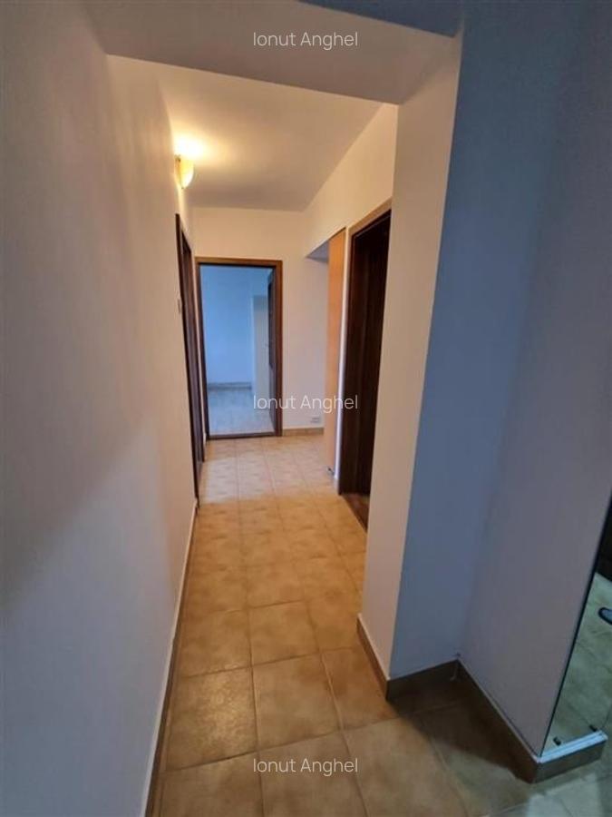Apartament 3 camere decomandat - Podul de Fier - 8