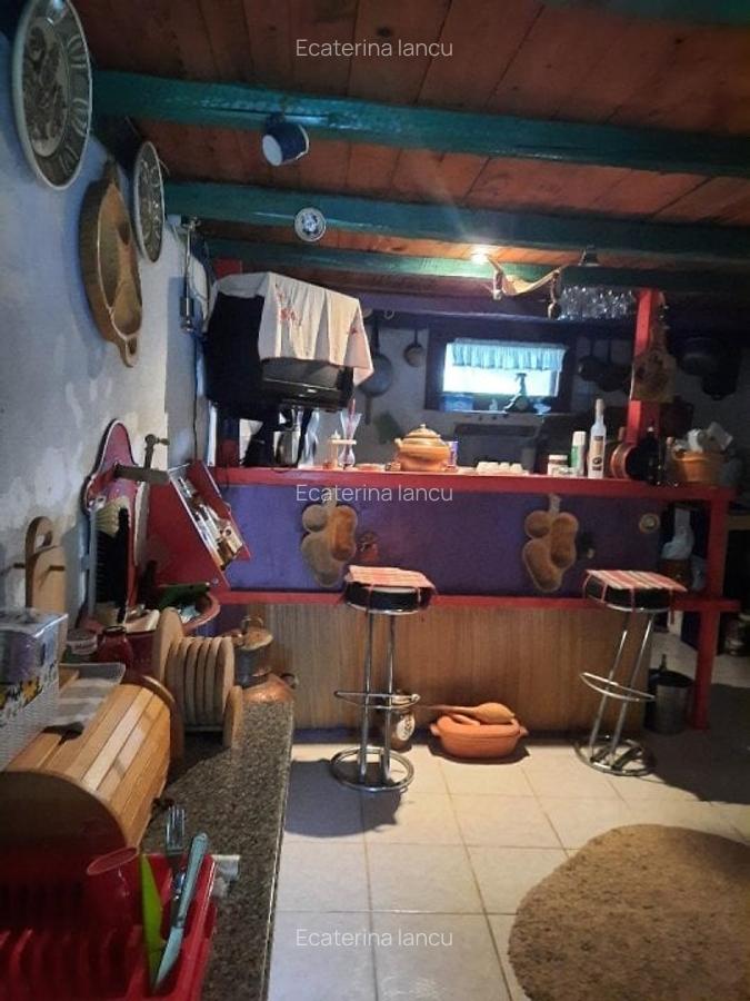 Casă cu 4 camere în Cocorăștii Colț - 12