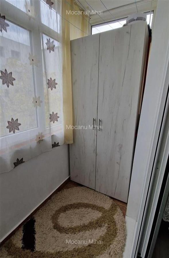 Etaj 2, fara risc, 2 camere decomandat zona Alexandru Rond 28 - 7