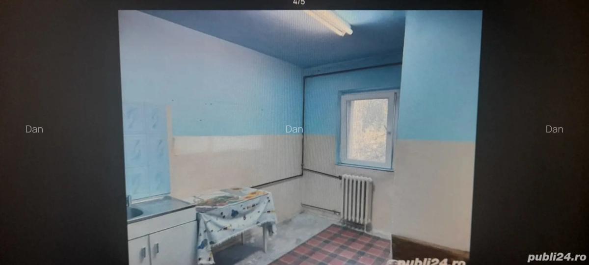 OCAZIE!!! 3 camere DECOMANDAT 70 mp utili etaj 2 C.Aradului biserica cu 2 bai vedere 2 parti - 1