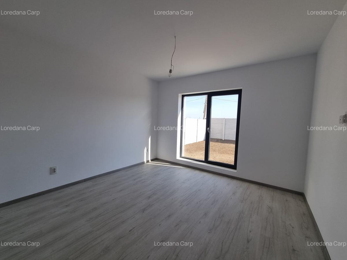 Casa parter - 3 camere - 2 bai- beci- pod -350mp teren-incalzire pardoseala - 3