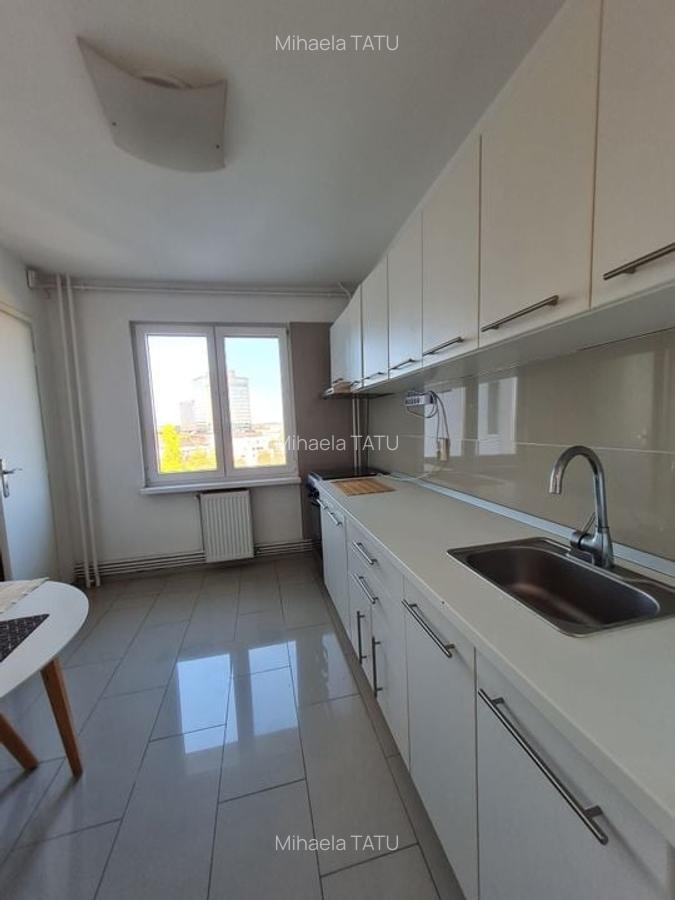Apartament cu 3 camere semidecomandat, mobilat în Central - 20