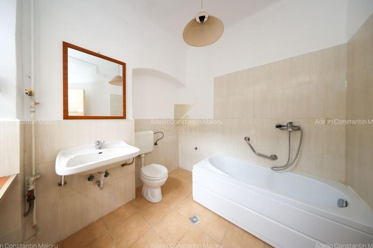 Locație rară în Brașov: ideal pentru regim hotelier sau business - 20