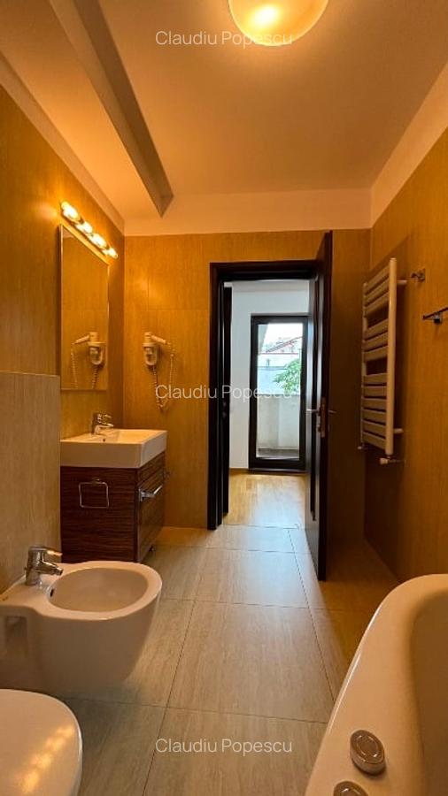 Proprietar ofer spre inchiriere apartament de 3 camere in Zona Eminescu/Mosilor - 9