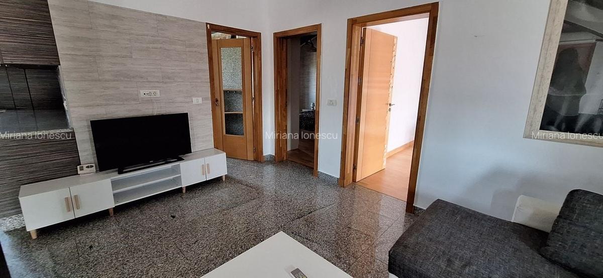 Apartament cu 3 camere semidecomandat, mobilat în Dumbrăvița - 7