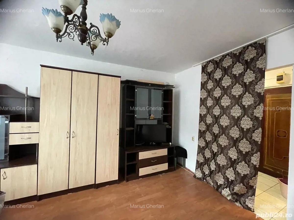 Inchiriez garsoniera Calea Buzia?ului 200 euro - 3 Inchiriez garsoniera Calea Buzia?ului 200 euro - 3