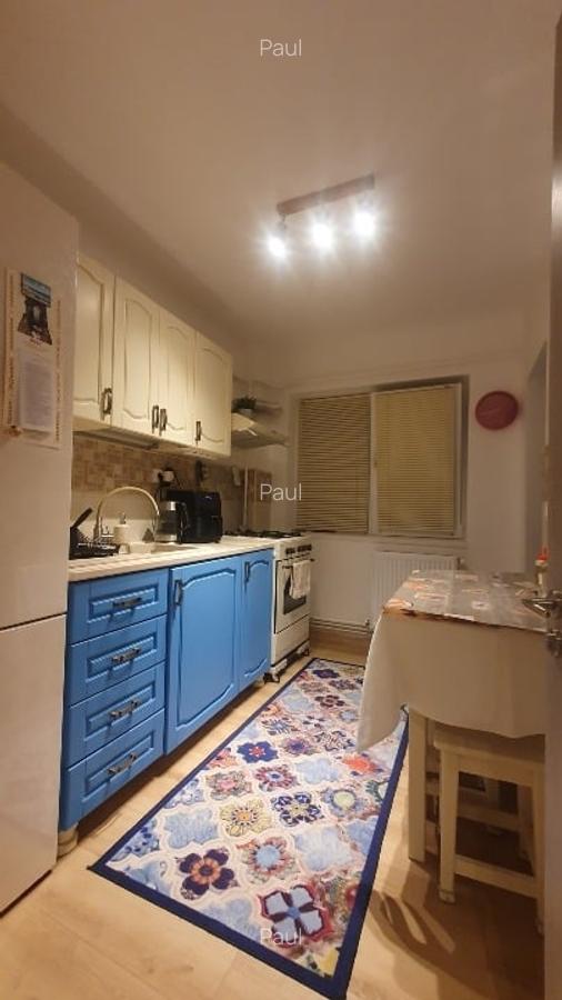 Vând apartament 4 camere în Moinești - 2