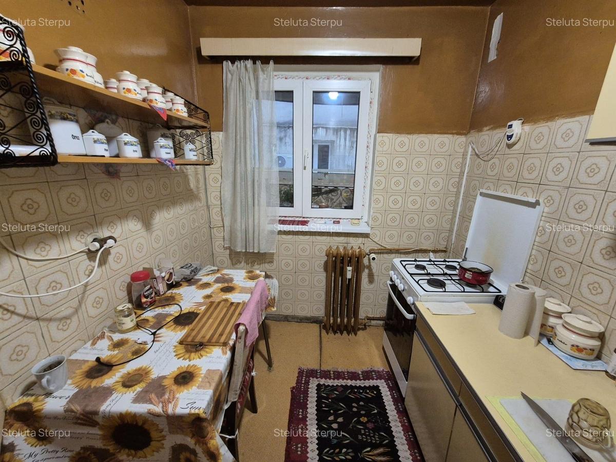 Apartament cu 3 camere decomandat în 1 Mai - 13