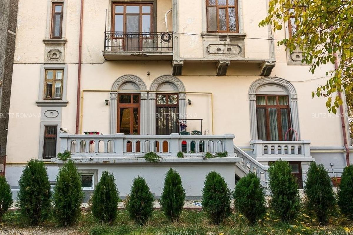 Apartament LUX 6 camere, 200 mp, terasa 25 mp, zona Traian - 4