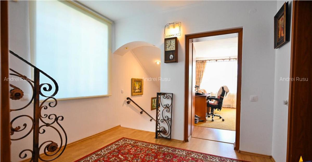 FILM3D! Casa arhitectura flexibila:2 unitati,500mp teren,loc - 17