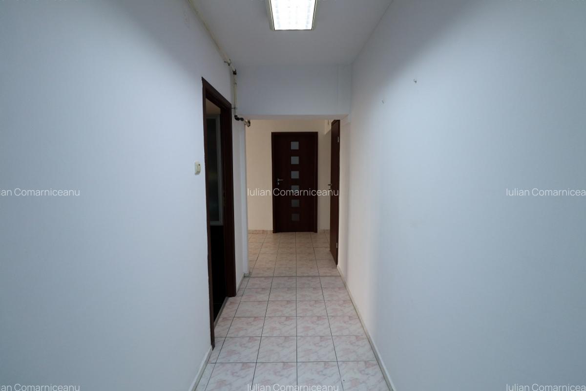 Bloc stradal - intersectie Chisinau cu Pantelimon - 12