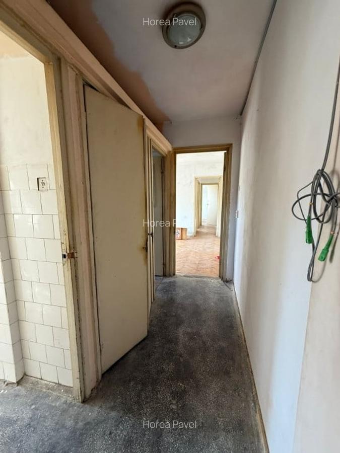 Apartament cu 3 camere semidecomandat în Dacia - 2
