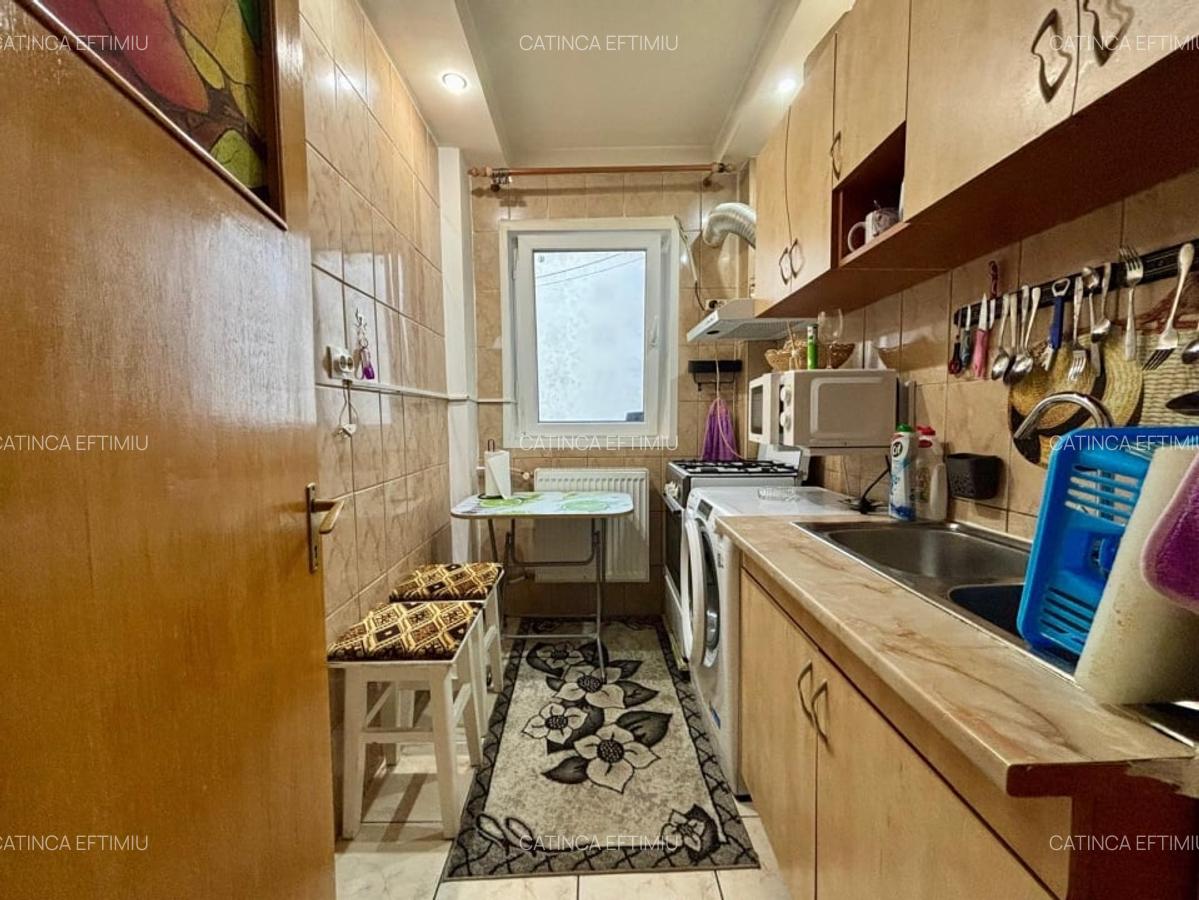 Garsoniera | Bloc mixt | 10 minute metrou 1 Decembrie - 6