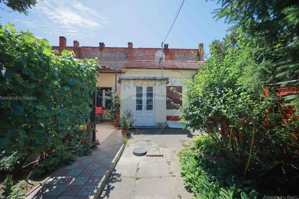 Apartament cu 3 camere de vanzare in zona Ultracentral - 1