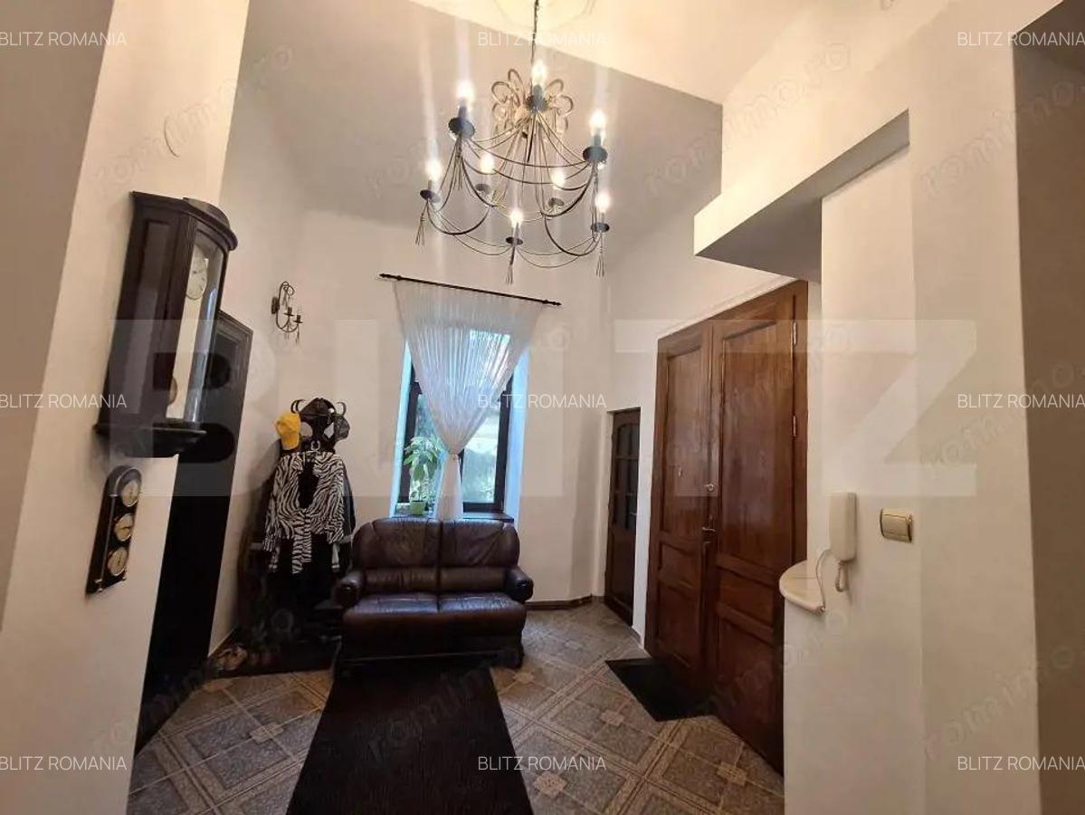 Apartament de vanzare, cu 4 camere, 125 mp, zona P-ta Romanilor - 1