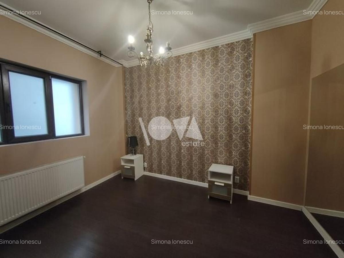 De vânzare - vilă 12 cam - D+P+1E+M - Piata Muncii - Calarasilor - 12