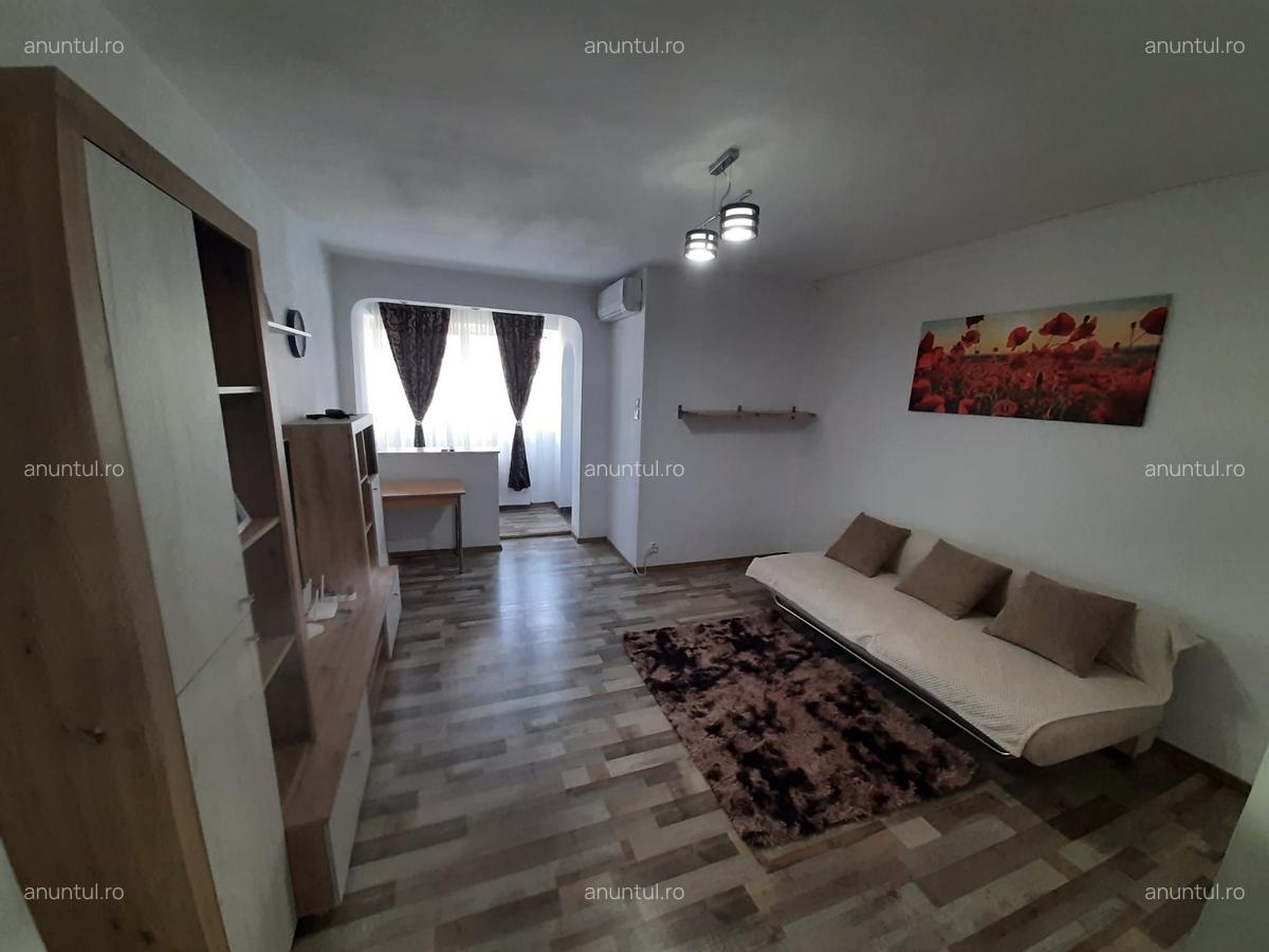 Metrou Favorit, garsoniera - 13