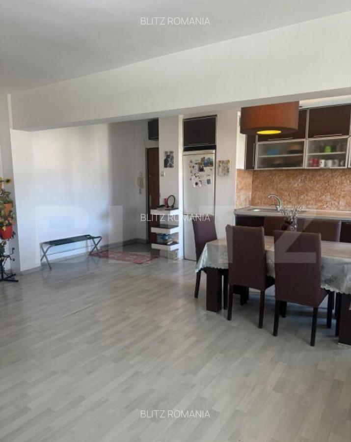 Apartament 4 camere, 2 bai, balcon, 81 mp, zona excelenta M - 6
