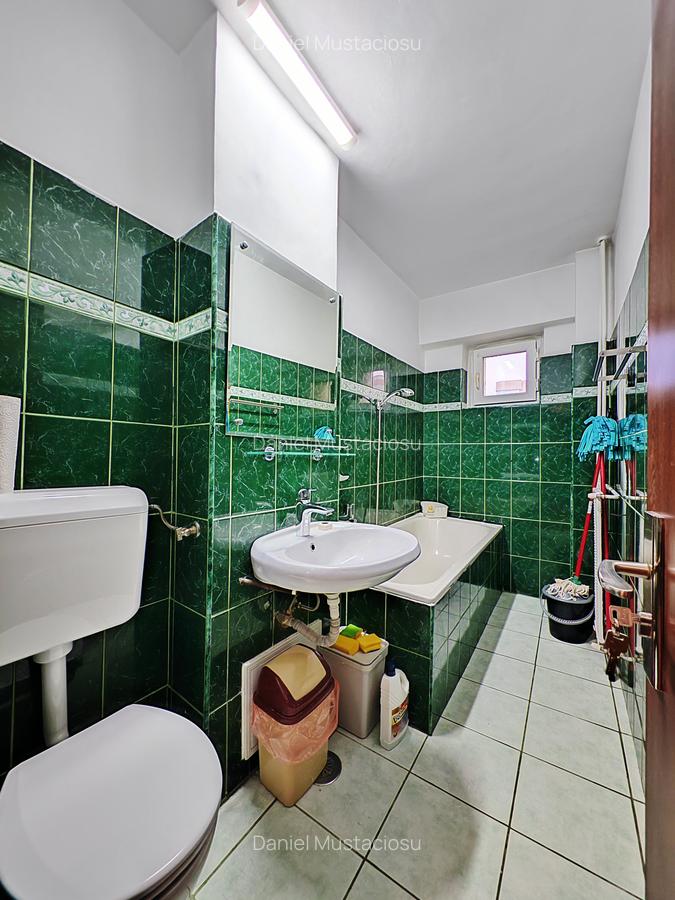 Piata Victoriei | vis a vis de metr.| Spatioasa in bl.anvelopat,vedere in piata - 19