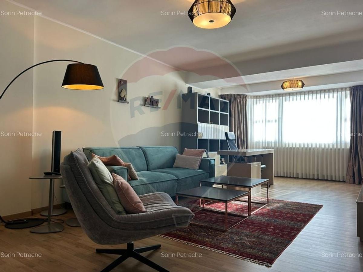 De vanzare apartament de lux pe Blvd. Decebal - 11