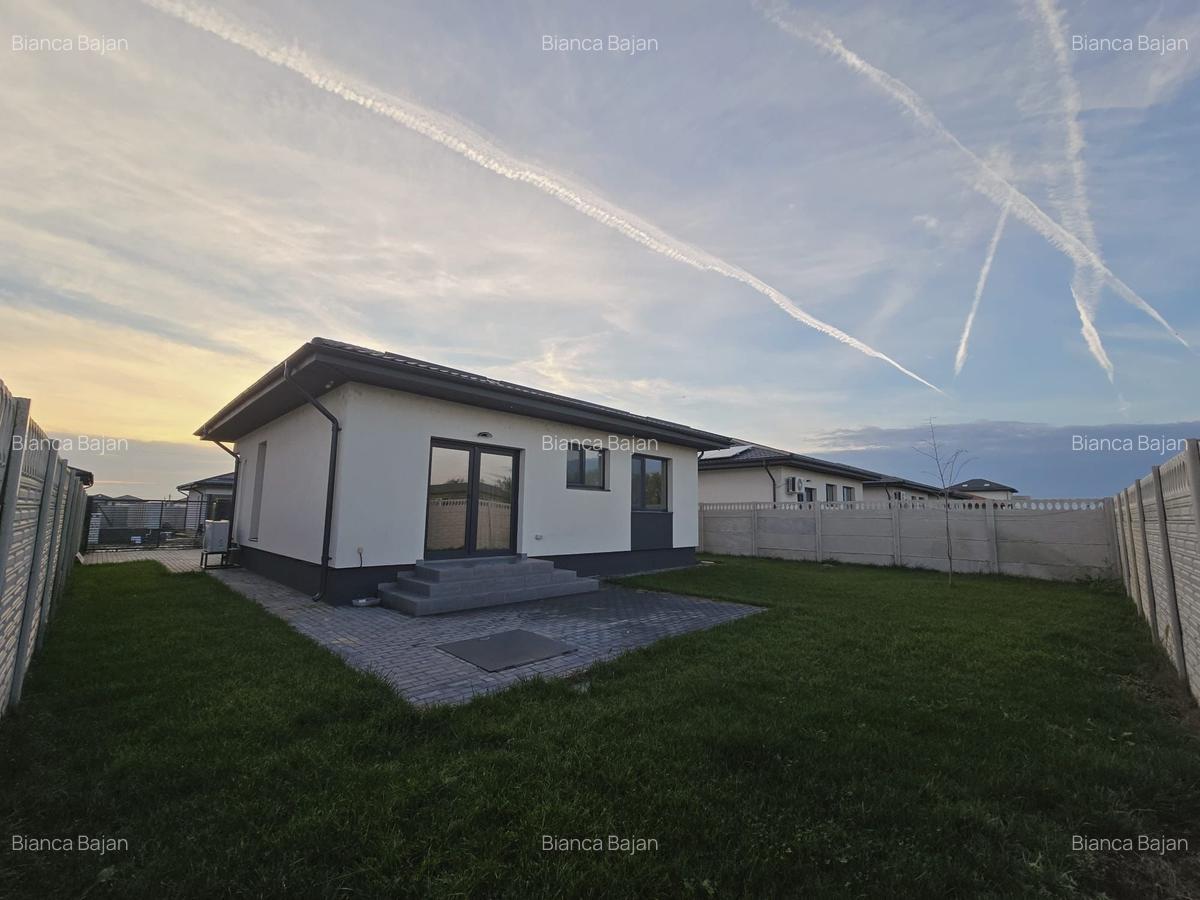 CASĂ 134.990€ - COMUNA BERCENI - 3 Camere 2 Băi - 2