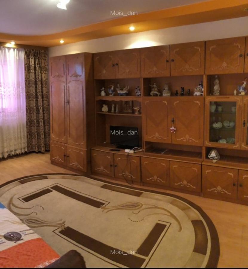 INCHIRIEZ APARTAMENT 3 CAMERE,ETAJ 2,TURNISOR - 3