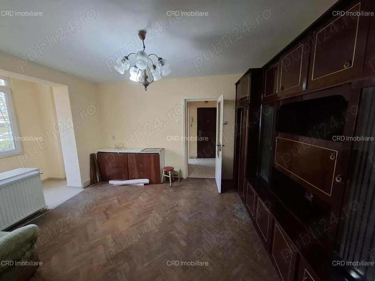 Str. George Cosbuc (zona scolii N. Iorga) apartament 2 camere, bloc de caramida - 2