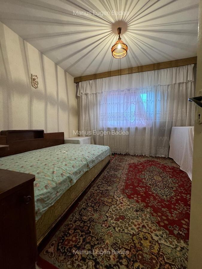 Apartament cu 4 camere decomandat în Sebastian - 3
