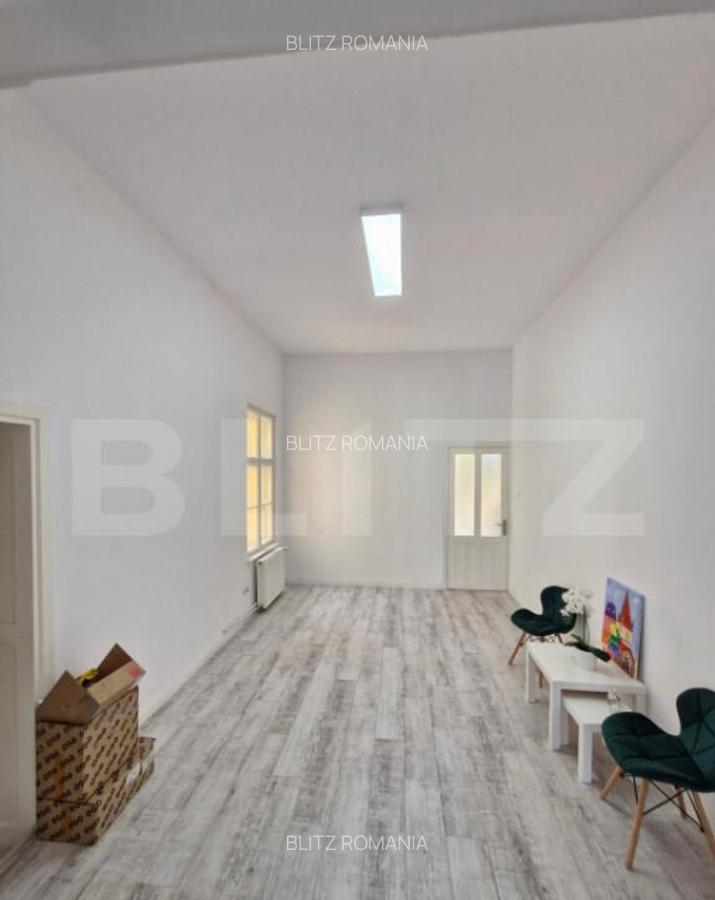 Spa?iu de birou de inchiriat 50 mp 2 camere si baie, zo - 3