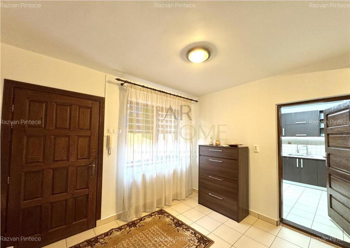 Ansamblu 2 case, 6 camere, garaj, Marasesti Ploiesti - 13 Ansamblu 2 case, 6 camere, garaj, Marasesti Ploiesti - 13