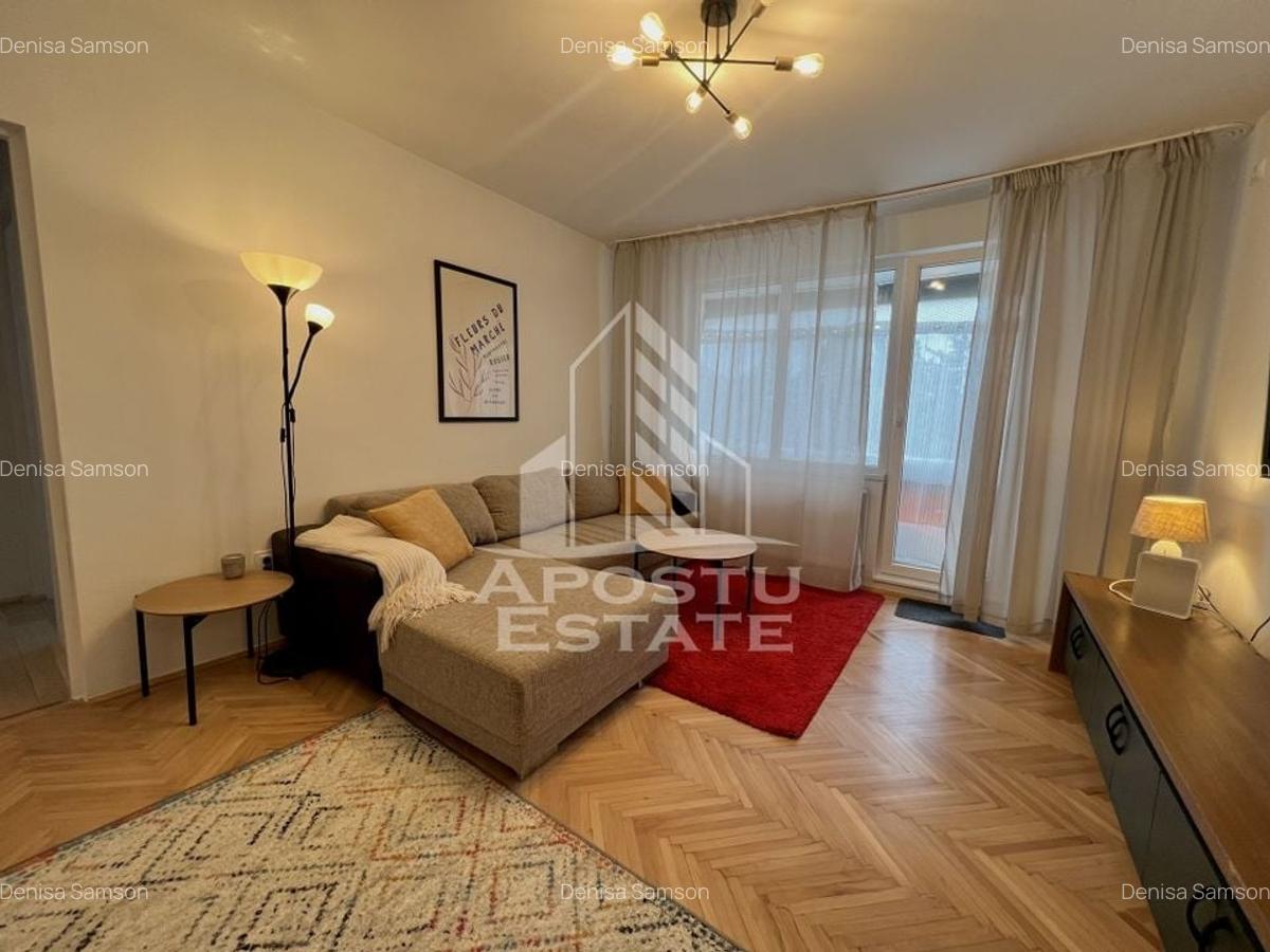 Apartament cu 3 camere,centrala proprie,complet renovat ,zona centrala - 1