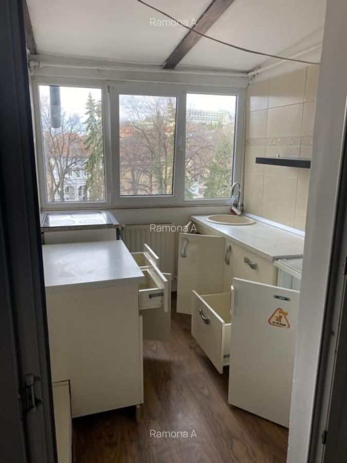 Apartament cu 2 camere nedecomandat, mobilat în Centrul Istoric - 4