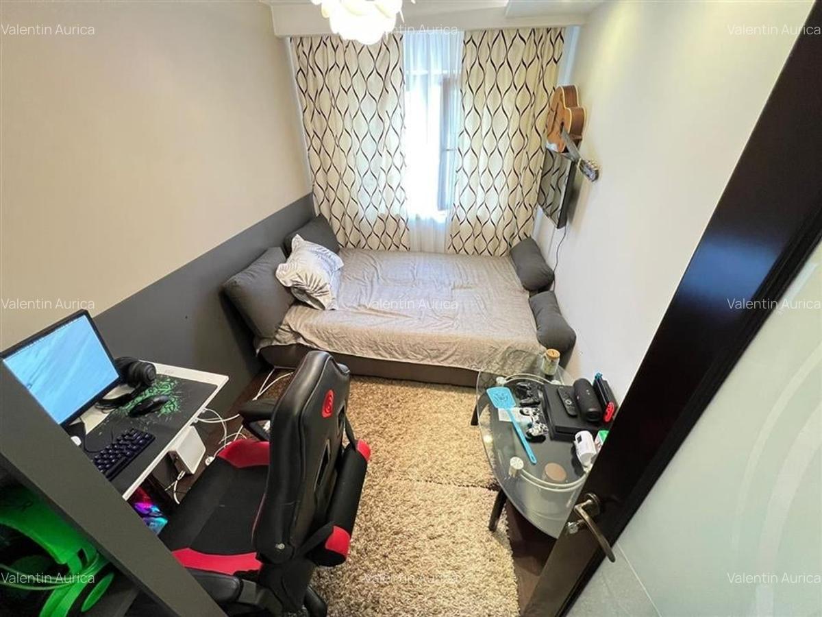 Apartament 3 camere, etaj 2, zona Centrala - Piata - Independentei - 8