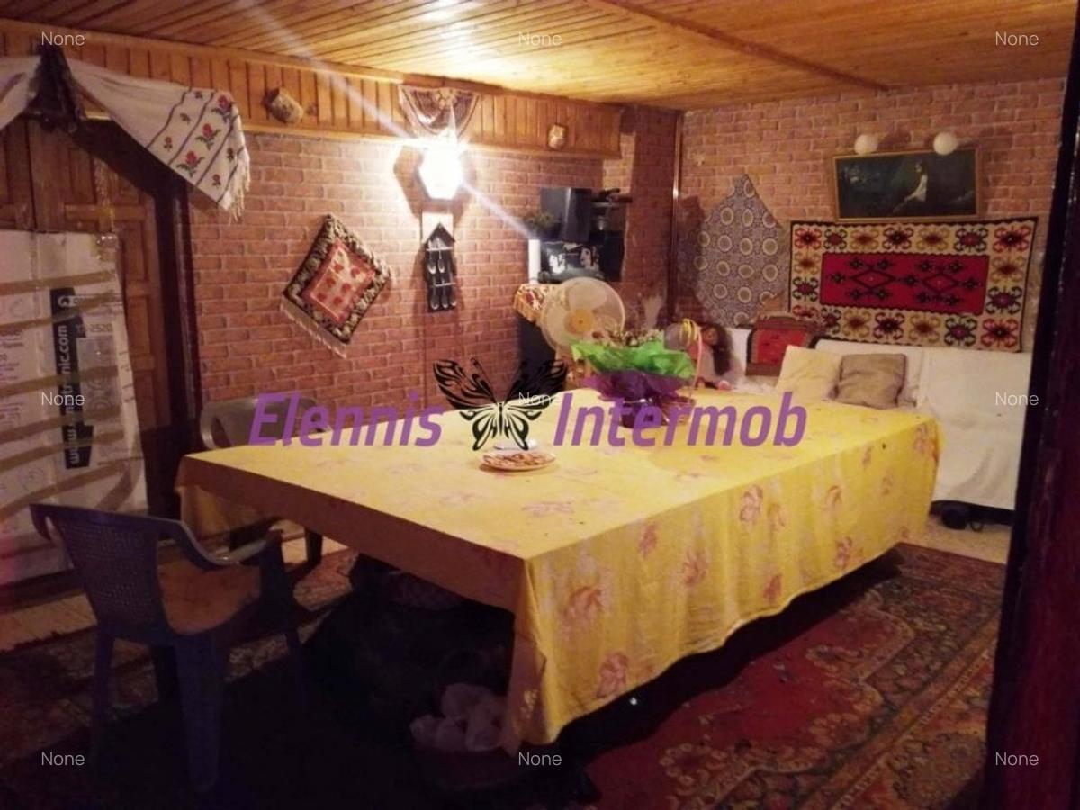 Casă cu 10 camere în Bucov - 19
