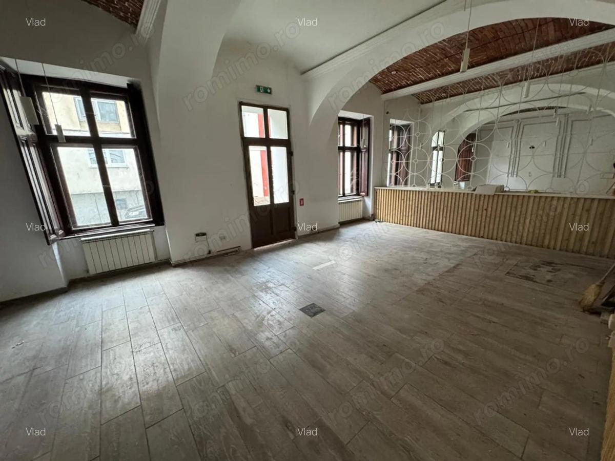 2 spatii in Piata Unirii (84mp si 71mp) - 8