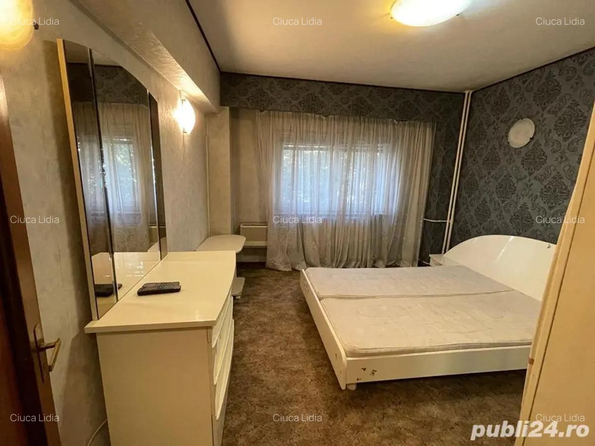 Inchiriez apartament cu 4 camere, in centru, bd Unirii - 5