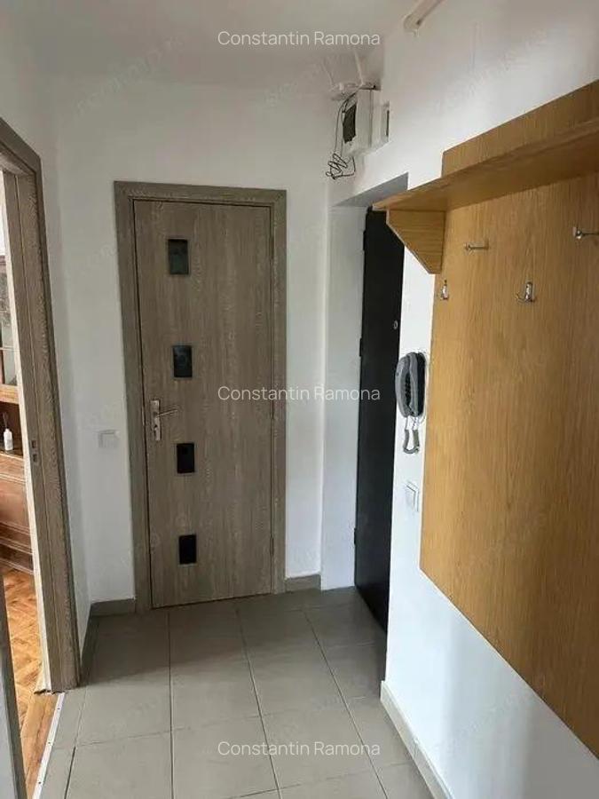 Central - Inchiriere ap. 2 camere + loc de parcare - Str. Vulcan - 7