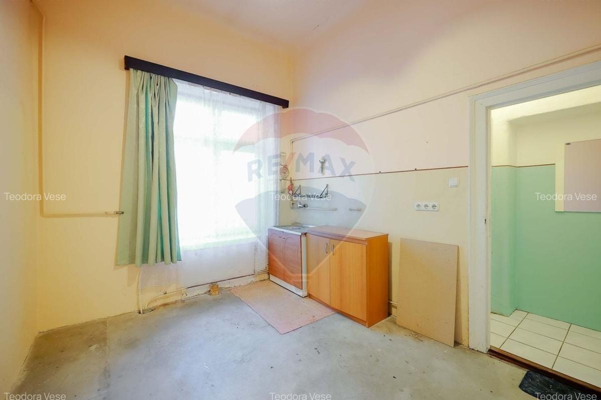 Apartament cu 2 camere de vanzare, cladire istorica, ultracentral - 20