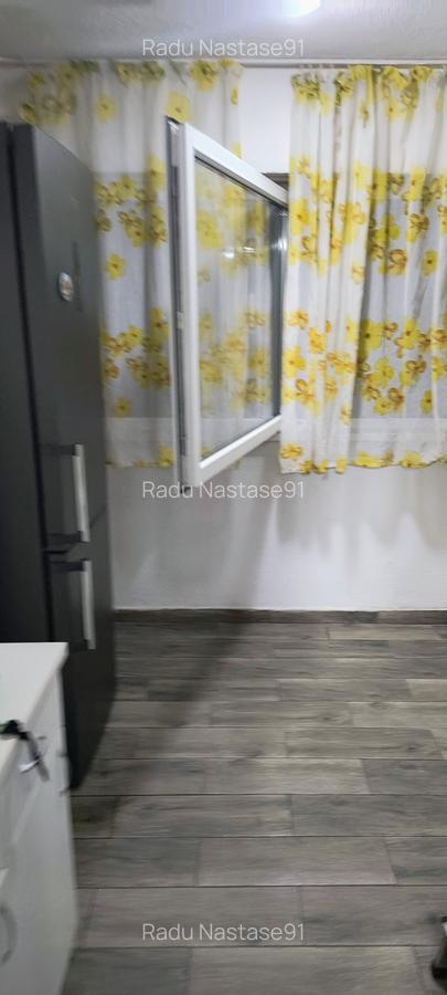 Apartament 3camere decomandat - 2