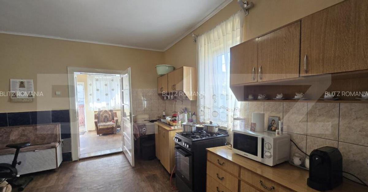 Casa 2 camere, 95 mp . Teren 4446 mp - Amati - 5