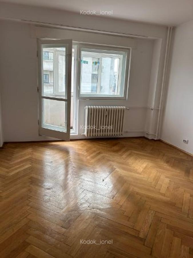 Ultracentral UNIRII FANTANI 2 camere decomandate Proprietar comision 0%. Liber - 6